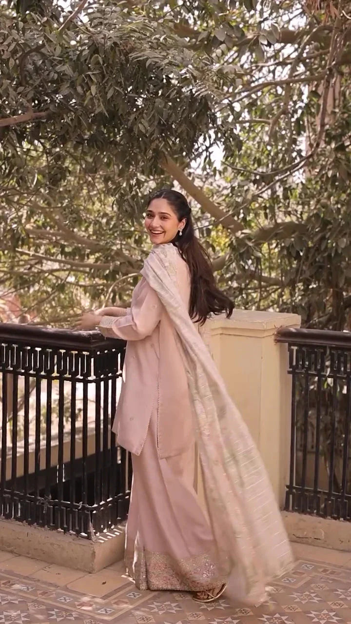 Lawn-3PC Embroidered Shirt with Organza Digital Printed Dupatta-SS5206