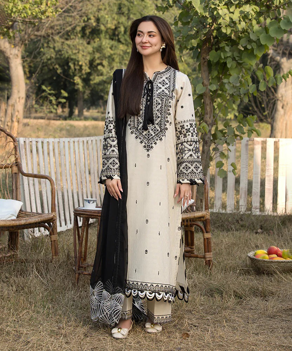 Lawn 3PC Embroidered Shirt with Organza Embroidered Dupatta – ZC1354
