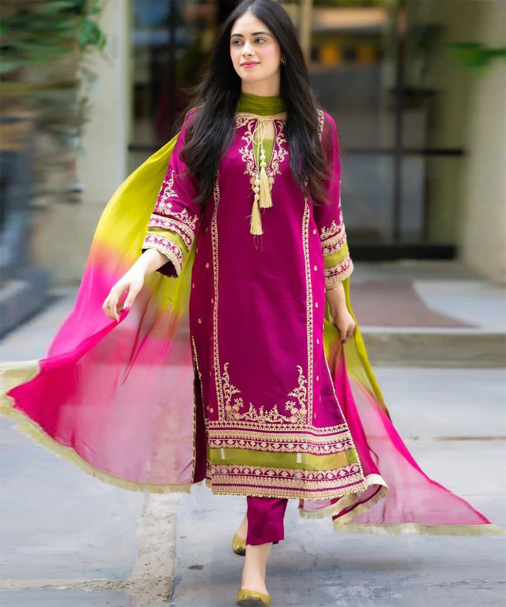 Omal By Komal Luxe Linen 3PC Embroidered Dress with Chiffon Dye N Dye Dupatta – ZC1311