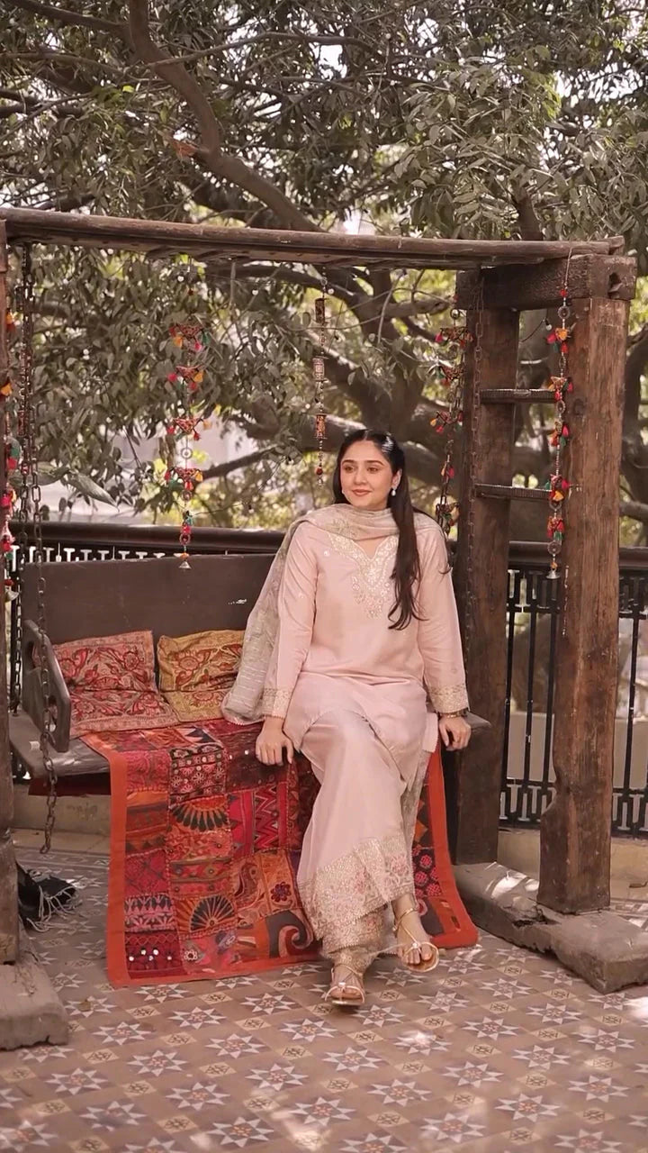 Lawn-3PC Embroidered Shirt with Organza Digital Printed Dupatta-SS5206