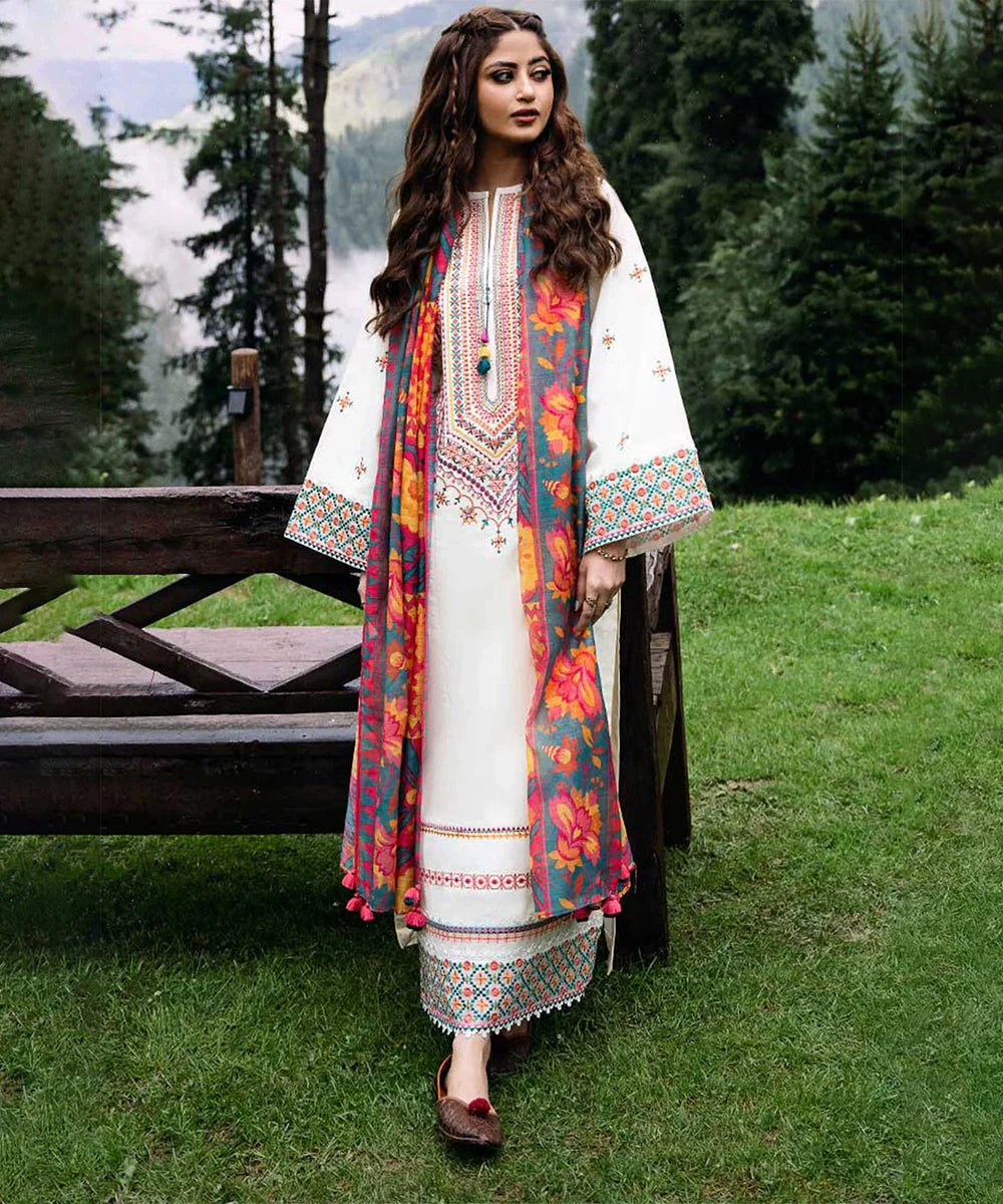 Lawn-3PC Embroidered Shirt with Digital Printed Jacquard Dupatta - SS5148