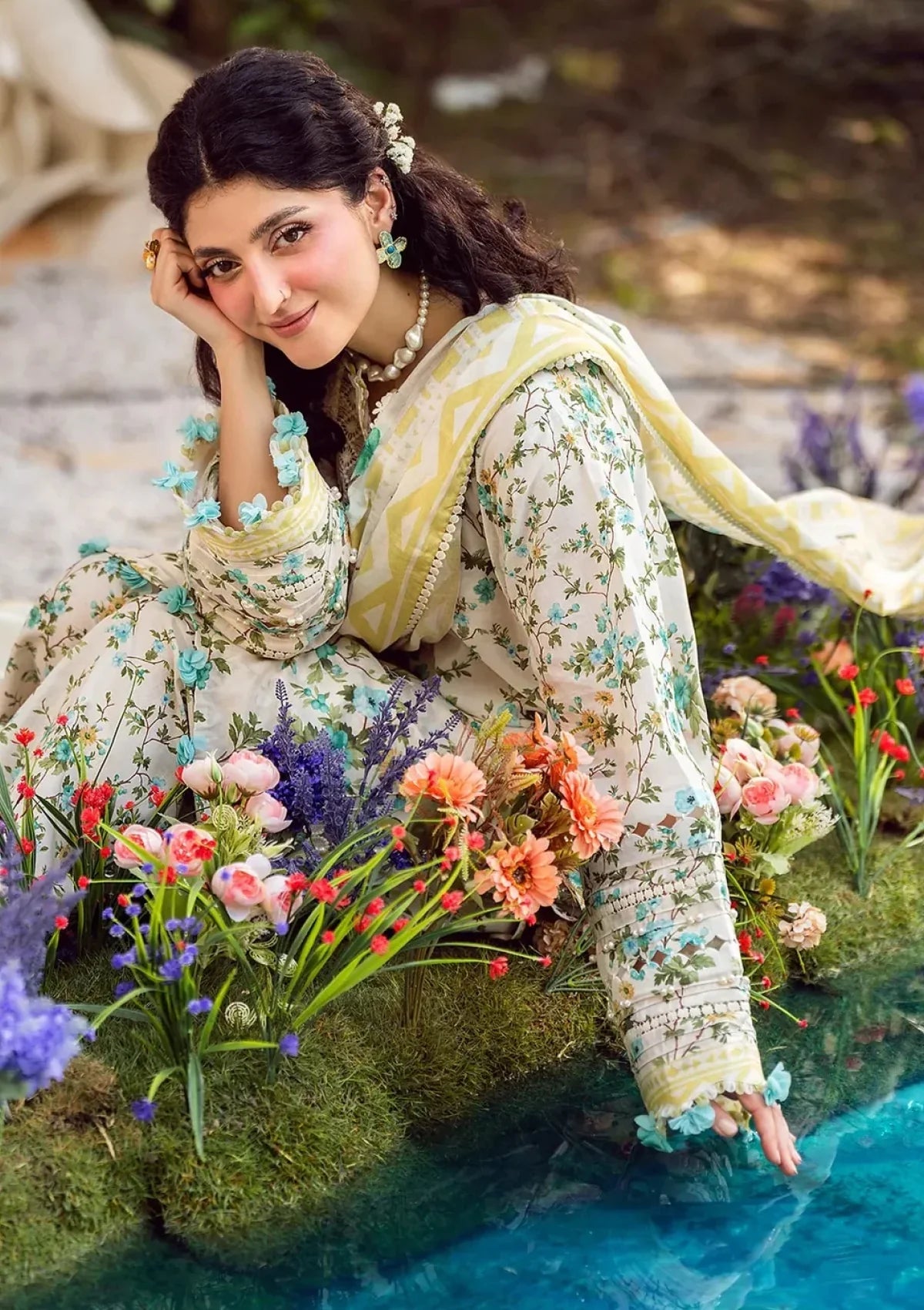 Azure Garden Floral Lawn - FS1135