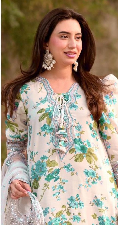Aneela’s Lawn 3pc Unstitched Embroidered with Chiffon Dupatta PND104