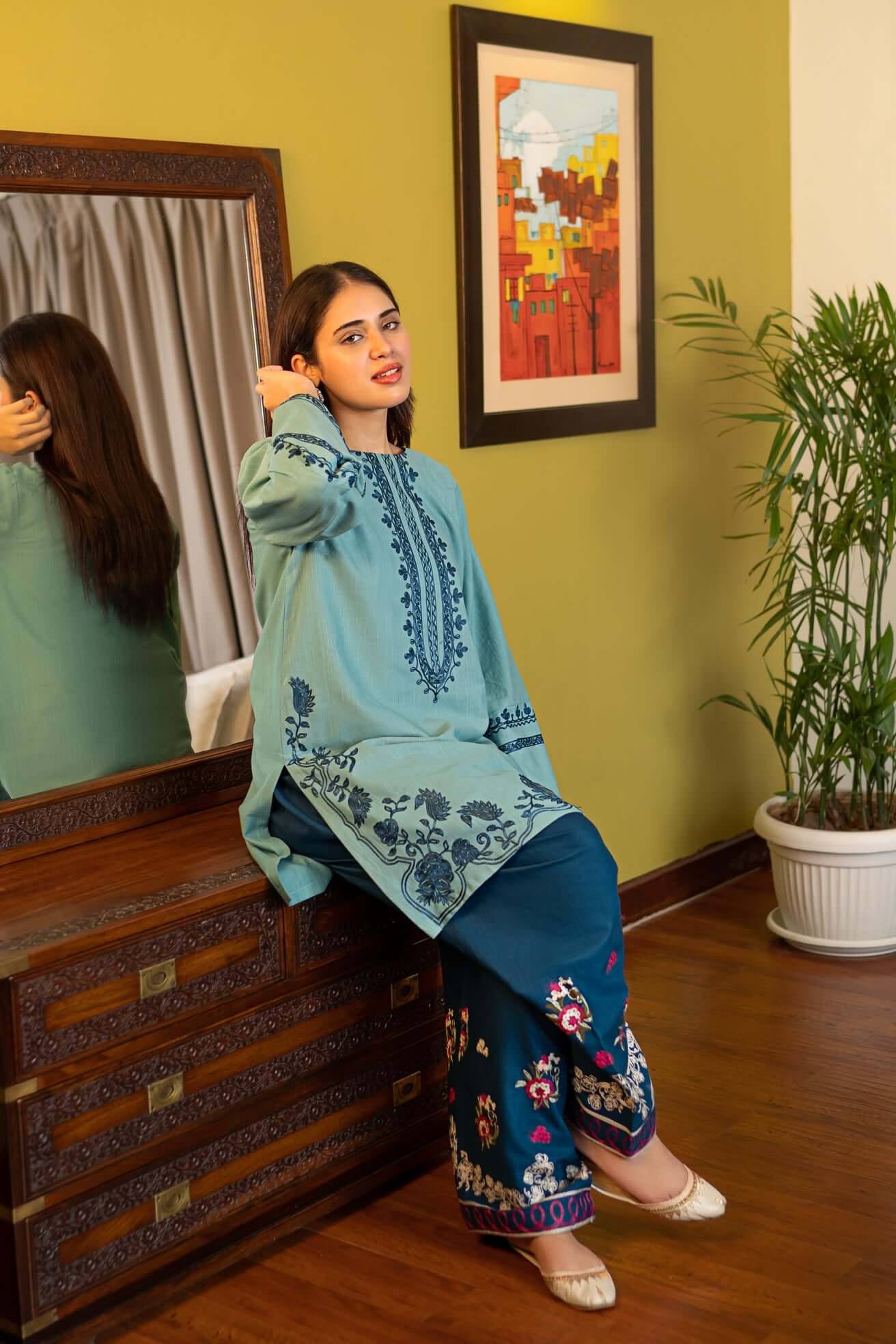 2 piece embroidered lawn FS534